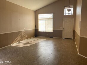 9210 W Frank Ave in Peoria, AZ - Building Photo - Building Photo