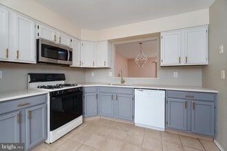 330 Smithwold Rd in Franklin Township, NJ - Building Photo - Building Photo