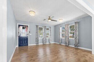 1051 Ave A in Bacliff, TX - Building Photo - Building Photo