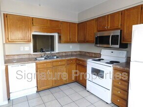 5557 Old Guard Crescent in Virginia Beach, VA - Building Photo - Building Photo