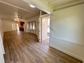 1717 Kewalo St in Honolulu, HI - Building Photo - Building Photo