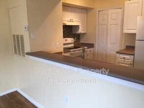 5144 City St in Orlando, FL - Foto de edificio - Building Photo