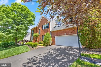 46448 Montgomery Pl in Sterling, VA - Building Photo - Building Photo