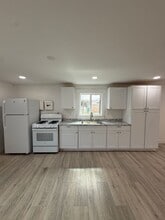 205 Wickenden St in Los Alamos, CA - Building Photo - Building Photo