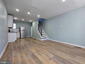 1833 McClellan St in Philadelphia, PA - Building Photo - Building Photo