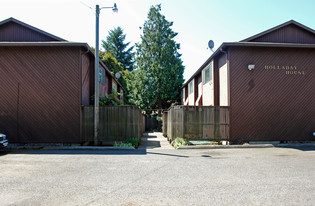 Holladay House Apartments