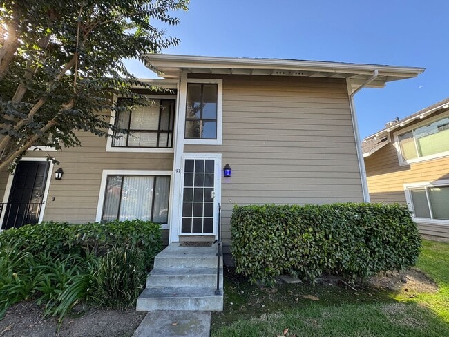 property at 700 W Walnut Ave