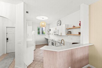 122 Bayfront Dr in Boynton Beach, FL - Building Photo - Building Photo