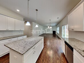 456 Pearson Cir in Hampton, GA - Foto de edificio - Building Photo