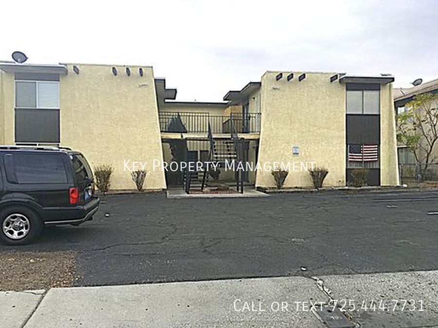 5447 Retablo Ave in Las Vegas, NV - Building Photo