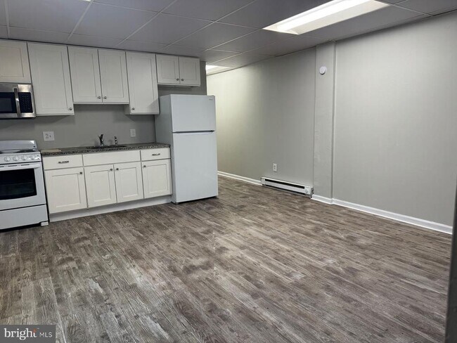 2268 E Clearfield St in Philadelphia, PA - Building Photo - Building Photo