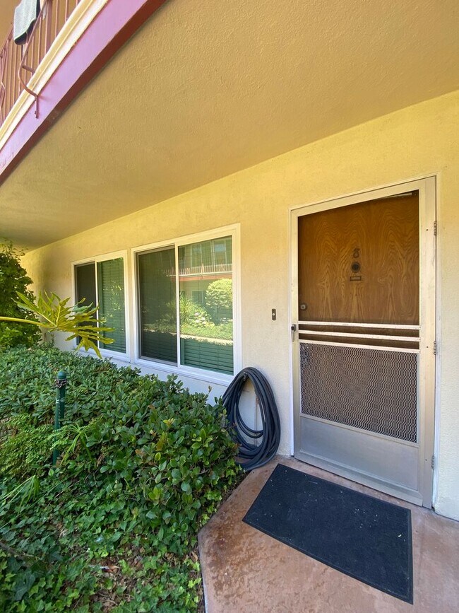 819 E 4th St-Unit -1 in Long Beach, CA - Building Photo - Building Photo