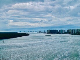 400 Lenell Rd in Fort Myers Beach, FL - Building Photo