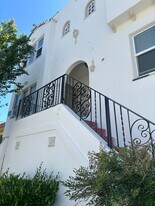 1009 E 22nd St in Oakland, CA - Building Photo