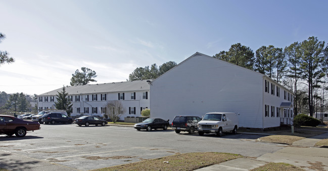 Apple Blossom Apartments in Virginia Beach, VA - Foto de edificio - Building Photo