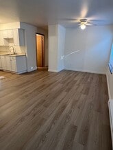 Jefferson Court in Seattle, WA - Foto de edificio - Interior Photo