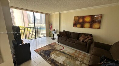 16909 N Bay Rd in Sunny Isles Beach, FL - Building Photo - Building Photo
