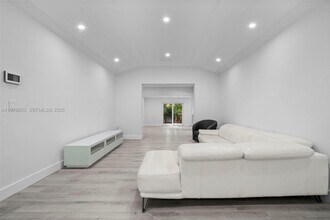 1262 SW 15th Terrace in Miami, FL - Building Photo - Building Photo