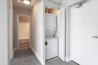 Infinity Apartments in Arlington, VA - Building Photo - Interior Photo