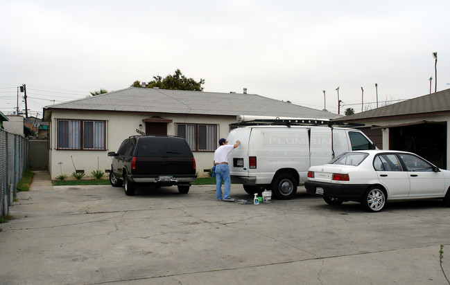 4229 W 105th St in Inglewood, CA - Building Photo - Building Photo