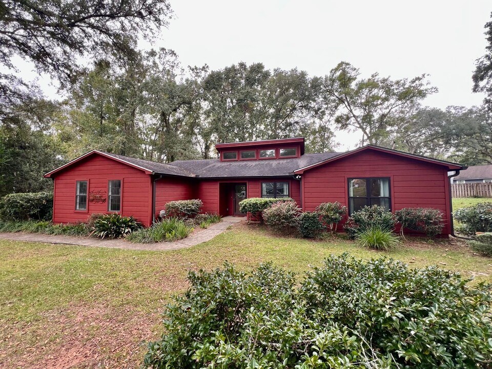 1322 Alshire Ct S in Tallahassee, FL - Building Photo