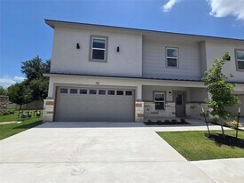2105 Tiger Trail, Unit 701 in Round Rock, TX - Building Photo