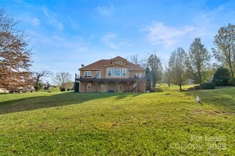 160 Fairway Falls Rd in Mills River, NC - Building Photo - Building Photo