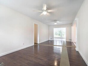 201 Sherman St in Warner Robins, GA - Building Photo - Building Photo