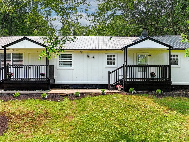 property at 502 Hayworth Dr