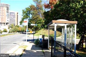1322 Fort Myer Dr-Unit -905 in Arlington, VA - Building Photo - Building Photo