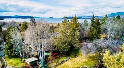 1241 Vista Way in Klamath Falls, OR - Building Photo - Building Photo