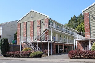 3805-3805 SE Cesar Estrada Chavez Blvd in Portland, OR - Building Photo