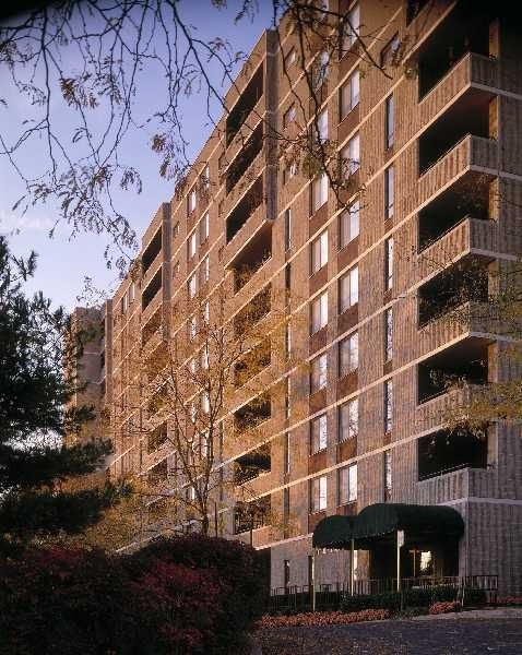 Hershey Plaza Apartments in Hershey, PA - Building Photo