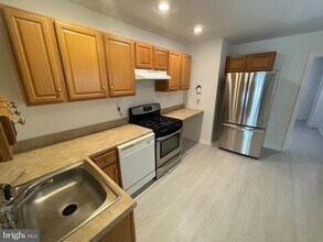 2606 W Girard Ave-Unit -1 in Philadelphia, PA - Building Photo - Building Photo