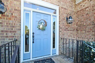 121 W Laydon Way in Poquoson, VA - Building Photo - Building Photo