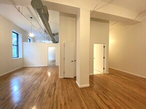 12 N Broadway in Yonkers, NY - Building Photo - Building Photo