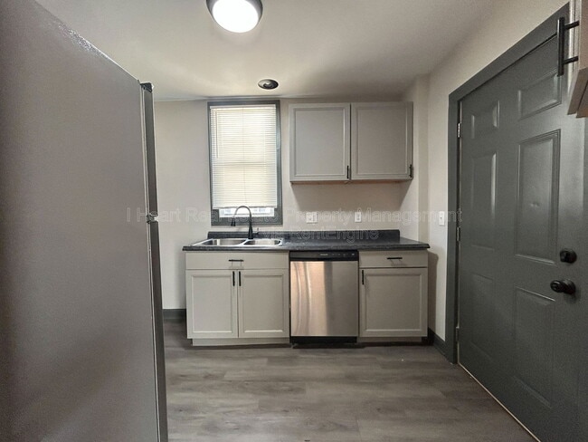 property at 1215 Sullivant Ave