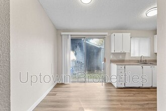 19757 SW 68th Ave in Tualatin, OR - Foto de edificio - Building Photo