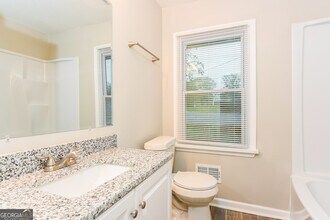 8807 Crown Ct in Jonesboro, GA - Building Photo - Building Photo