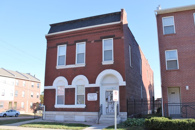 College Hill Apartments in St. Louis, MO - Foto de edificio - Building Photo