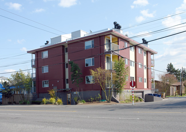 The Hawk Apartments in Seattle, WA - Building Photo - Building Photo