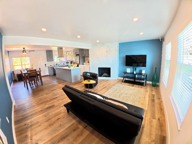 6418 Garber Ave in San Diego, CA - Foto de edificio - Building Photo