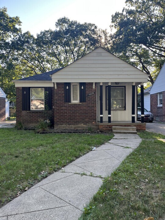 19329 Sussex St in Detroit, MI - Building Photo