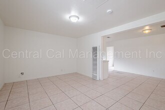 1871 Quincy St-Unit -1871 Quincy Street in Bakersfield, CA - Building Photo - Building Photo