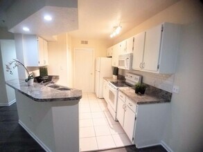 12524 Crest Springs Ln in Orlando, FL - Building Photo - Building Photo