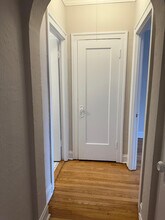 1637 W Estes Ave, Unit ONE BEDROOM - 1639-2A in Chicago, IL - Foto de edificio - Building Photo