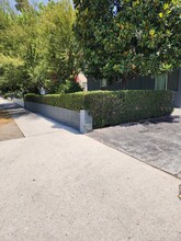 6640 Woodman Ave in Los Angeles, CA - Building Photo - Building Photo