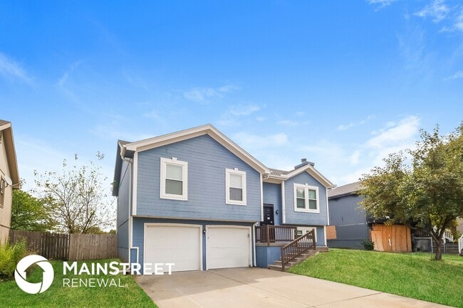 11015 N Lewis Ave in Kansas City, MO - Foto de edificio - Building Photo