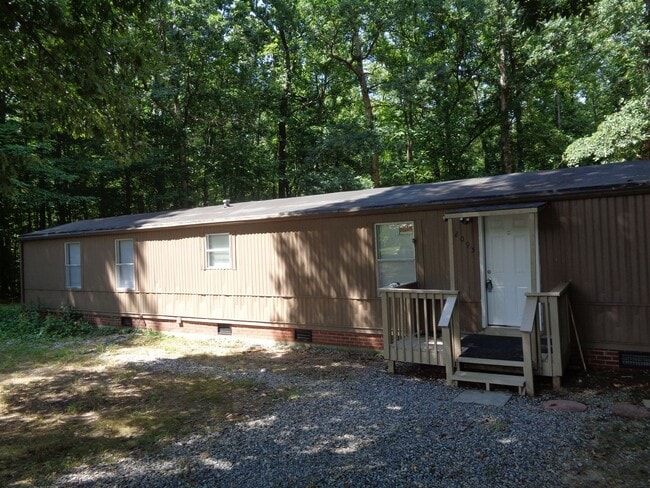 2093 Ashburton Ct in Oak Ridge, NC - Building Photo - Building Photo