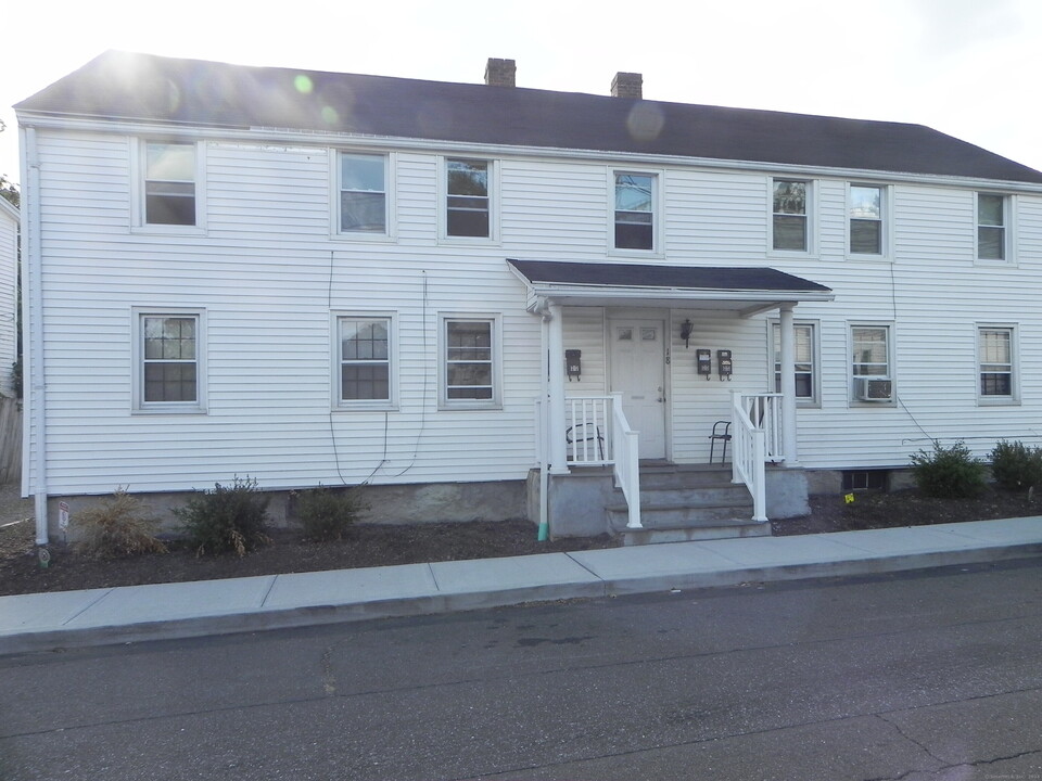 18 Franklin St in Westport, CT - Building Photo